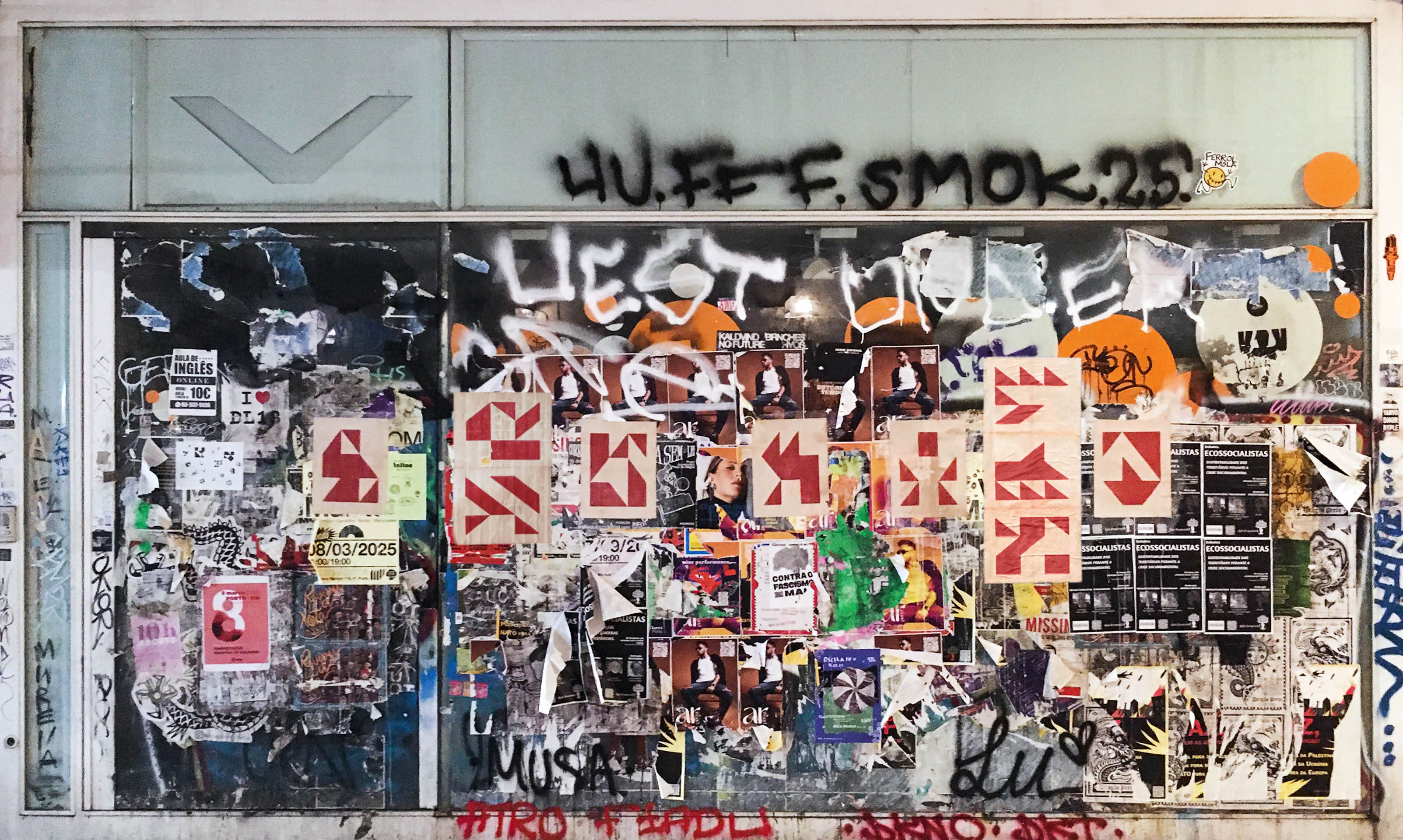 streetart by h2random at cedofeita, porto